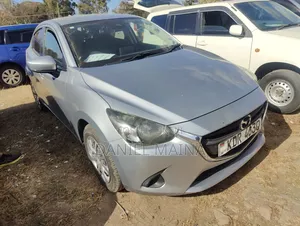 Mazda Demio 2018 Silver