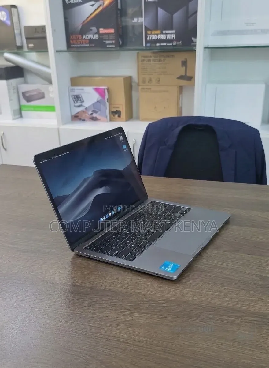 New Laptop Apple MacBook Air 2020 8GB Intel Core i5 SSD 512GB