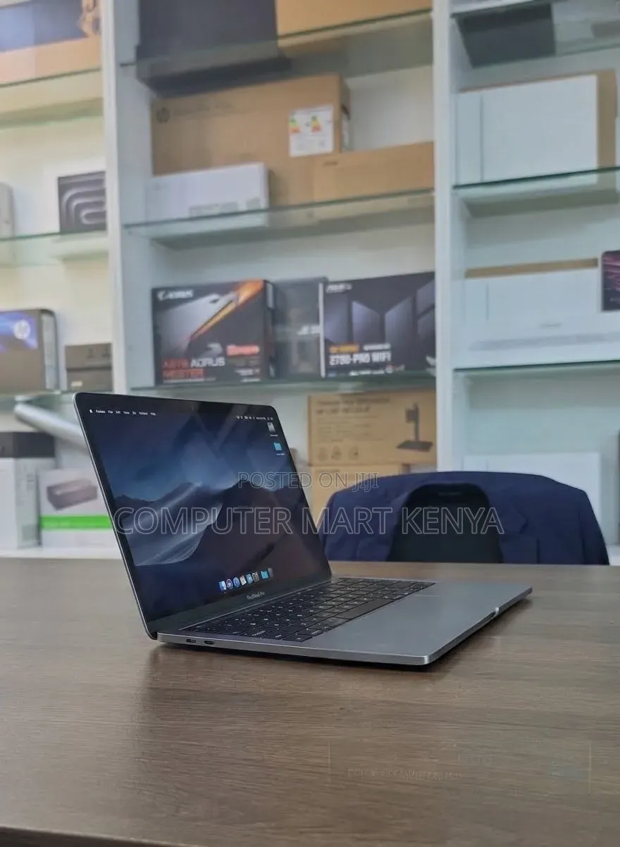 New Laptop Apple MacBook Air 2020 8GB Intel Core i5 SSD 512GB
