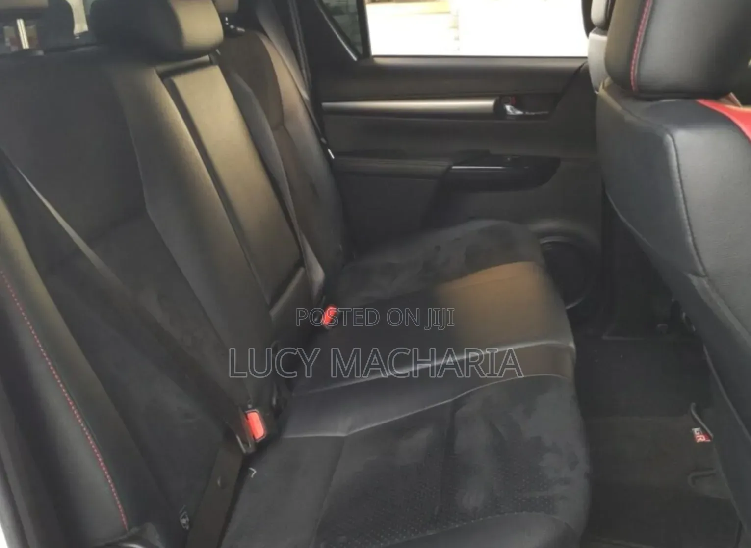 Toyota Hilux 2022 White
