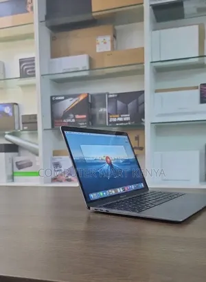 New Laptop Apple MacBook Air 2020 8GB Intel Core i5 SSD 256GB