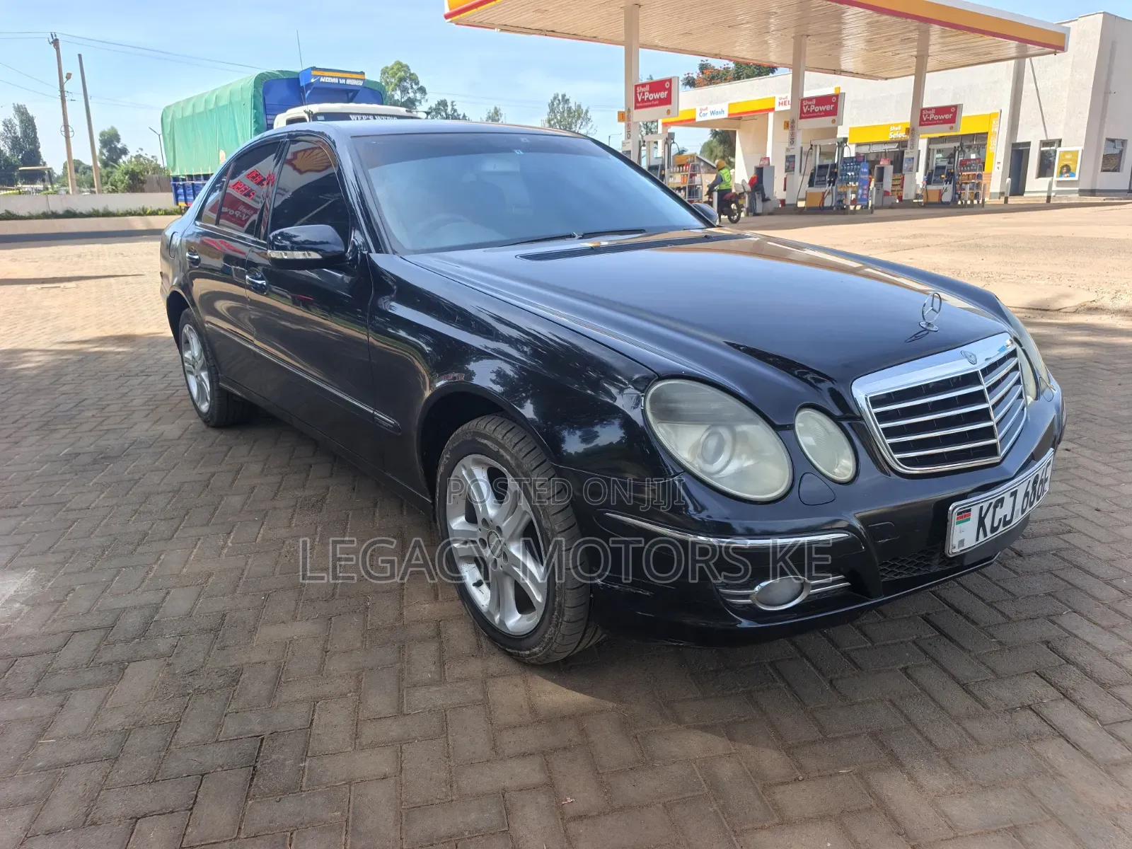 Mercedes-Benz E250 2009 Black
