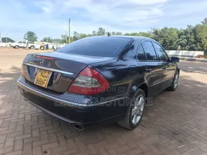 Mercedes-Benz E250 2009 Black