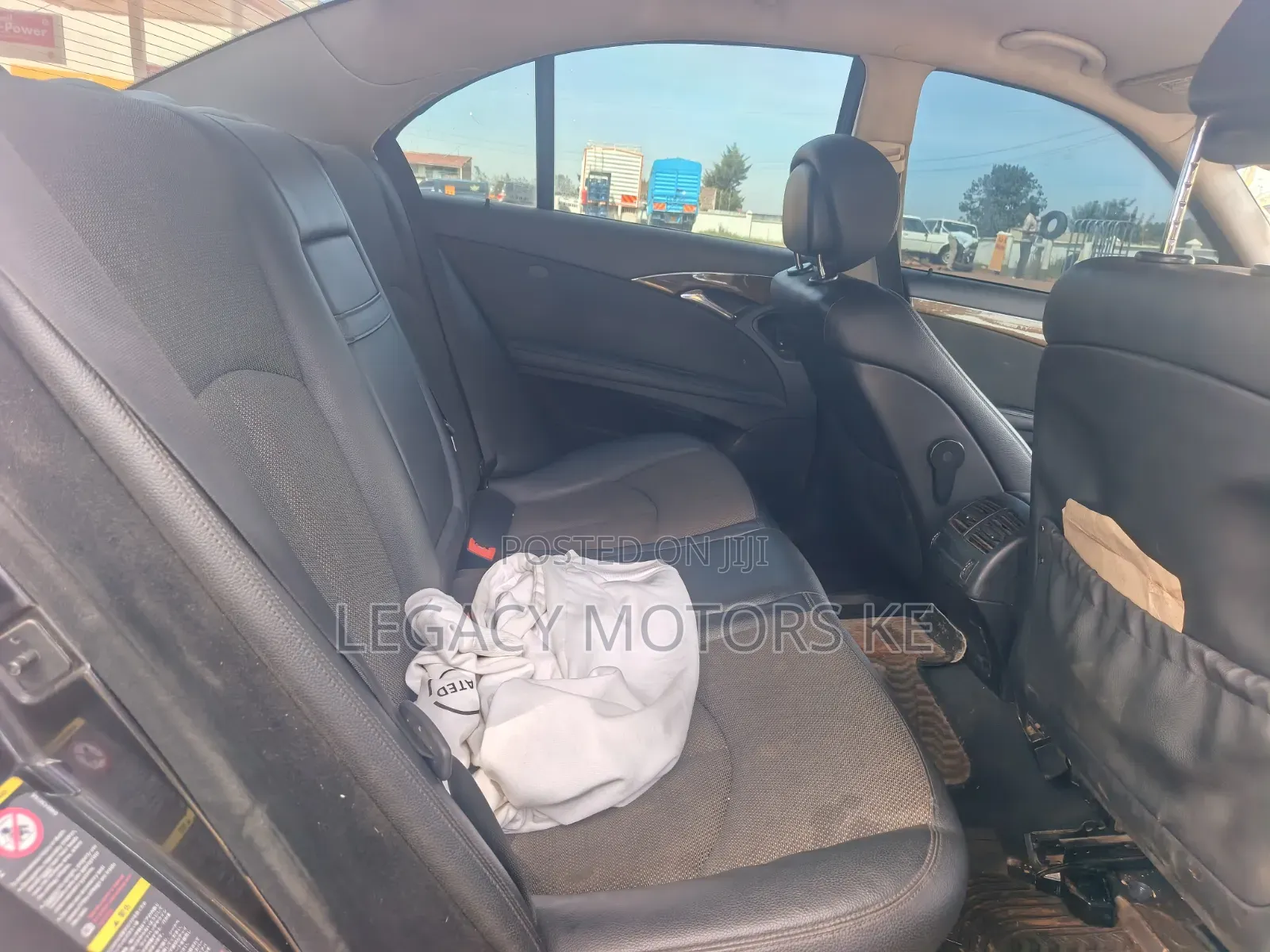 Mercedes-Benz E250 2009 Black