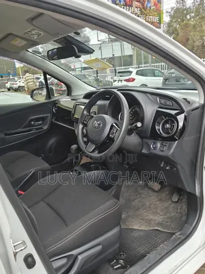 Toyota Vitz 2019 Pearl