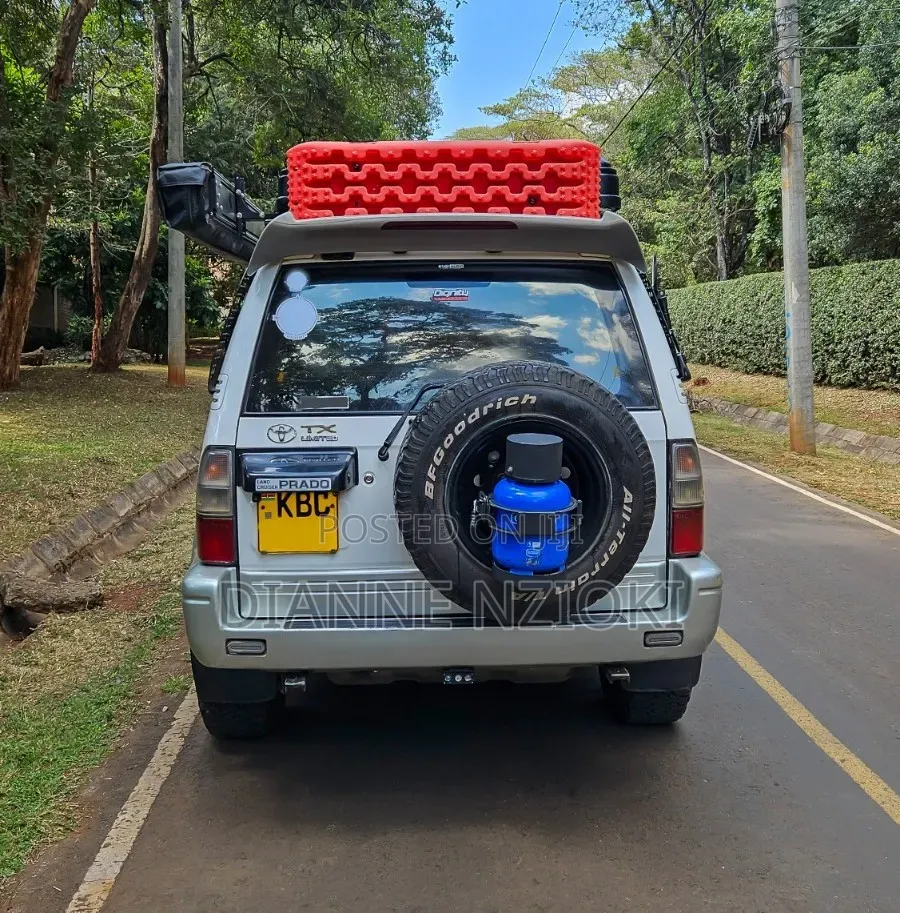 Toyota Land Cruiser Prado 2001 White