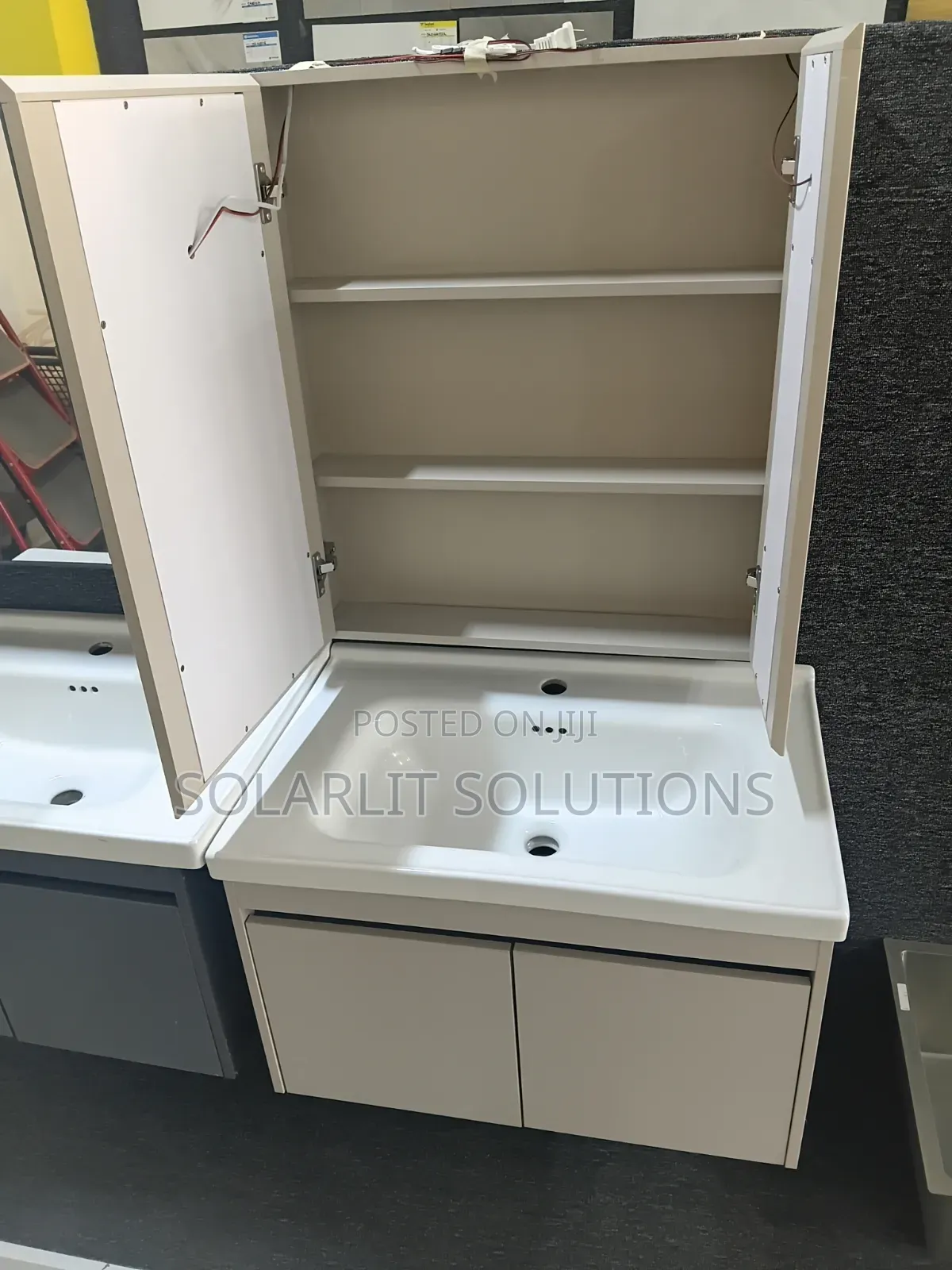 Zang Modern Bathroom Vanity Unit With Mirrored Cabinet Ceramic Sink