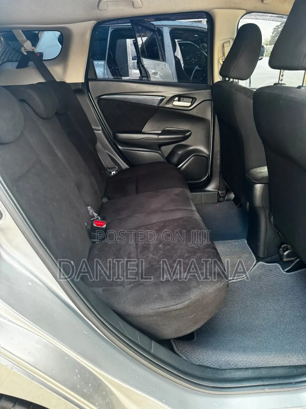 Honda Fit Shuttle 2016 Silver