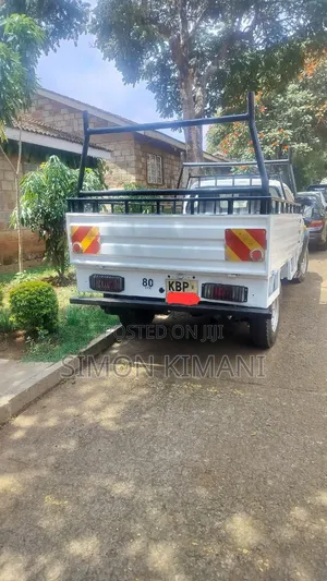 Tata Xenon 2012 White