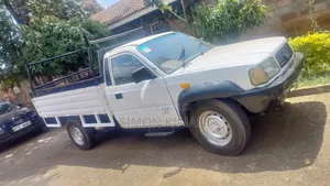 Tata Xenon 2012 White