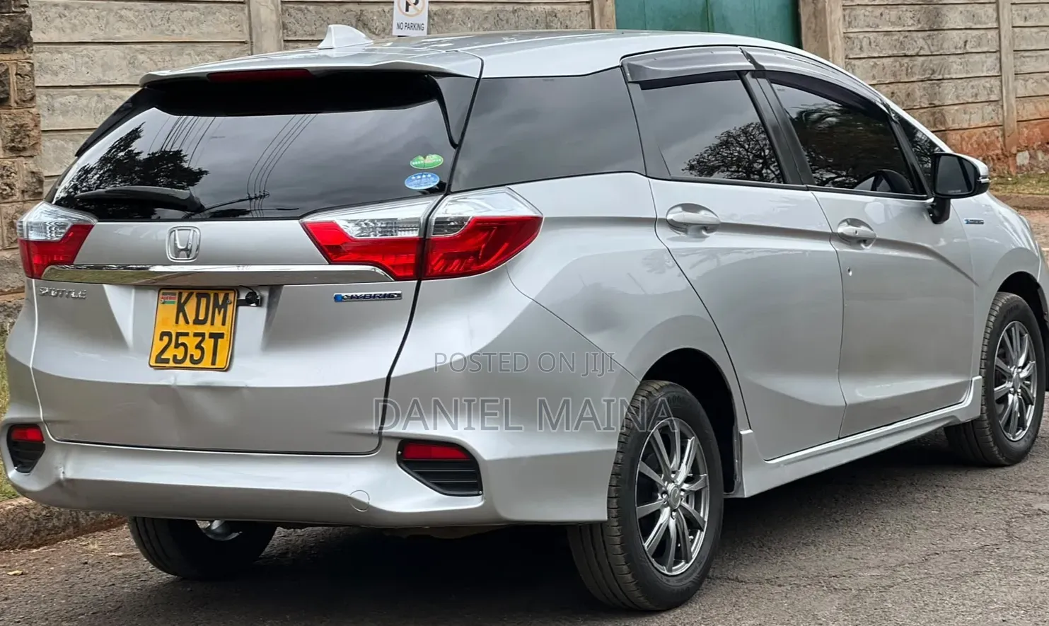 Honda Fit Shuttle 2016 Silver