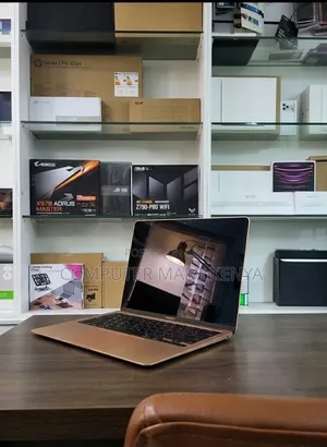 New Laptop Apple MacBook Air 2019 8GB Intel Core i5 SSD 256GB