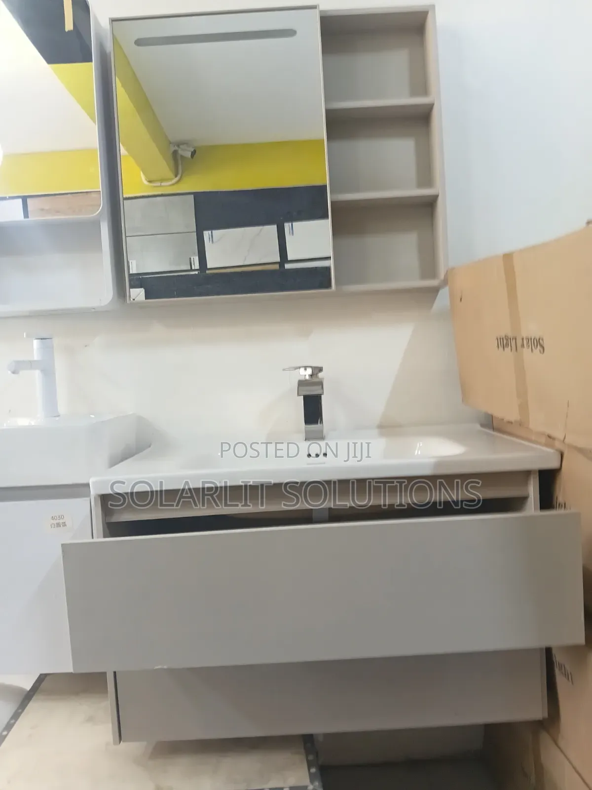 Modern Bathroom Vanity Set With Ceramic Sink Mirror Cabinet