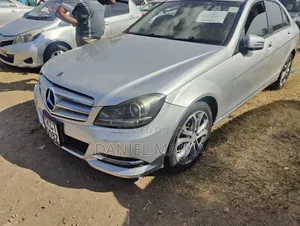 Mercedes-Benz C200 2012 Silver