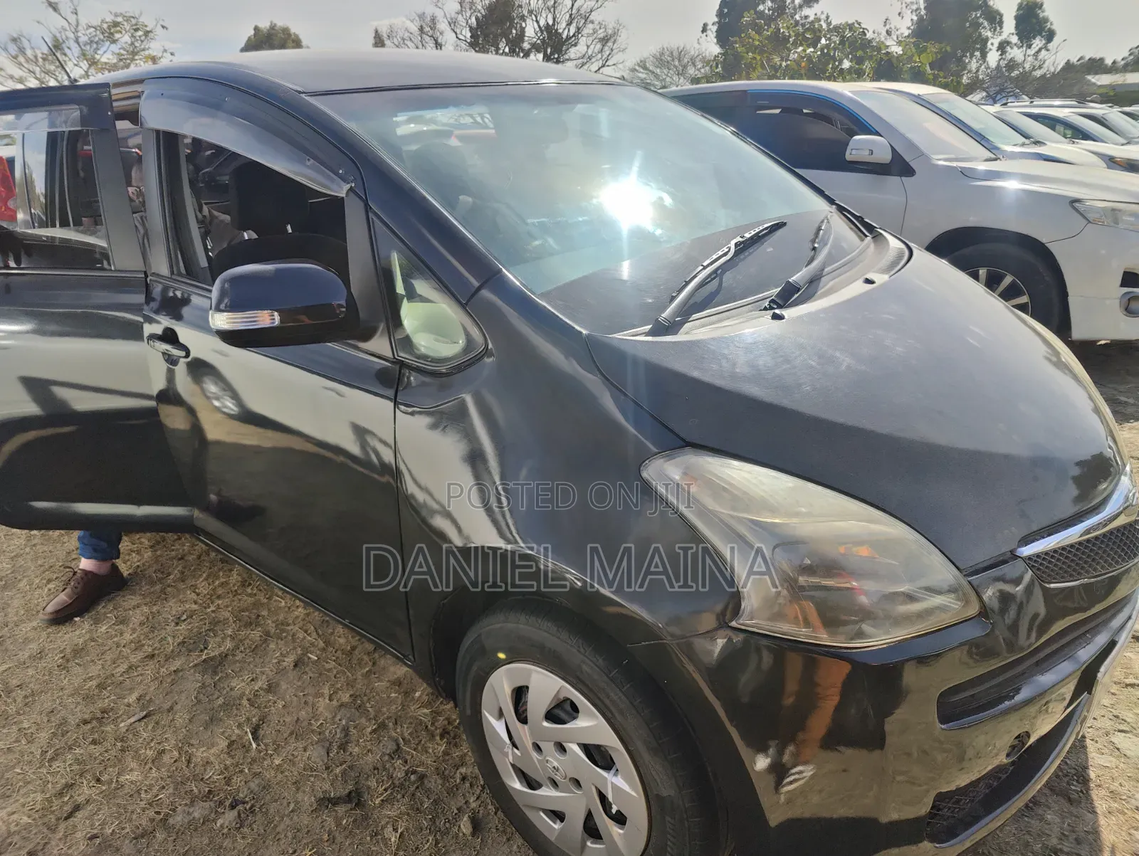 Toyota Ractis 2008 Black