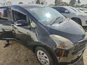 Toyota Ractis 2008 Black