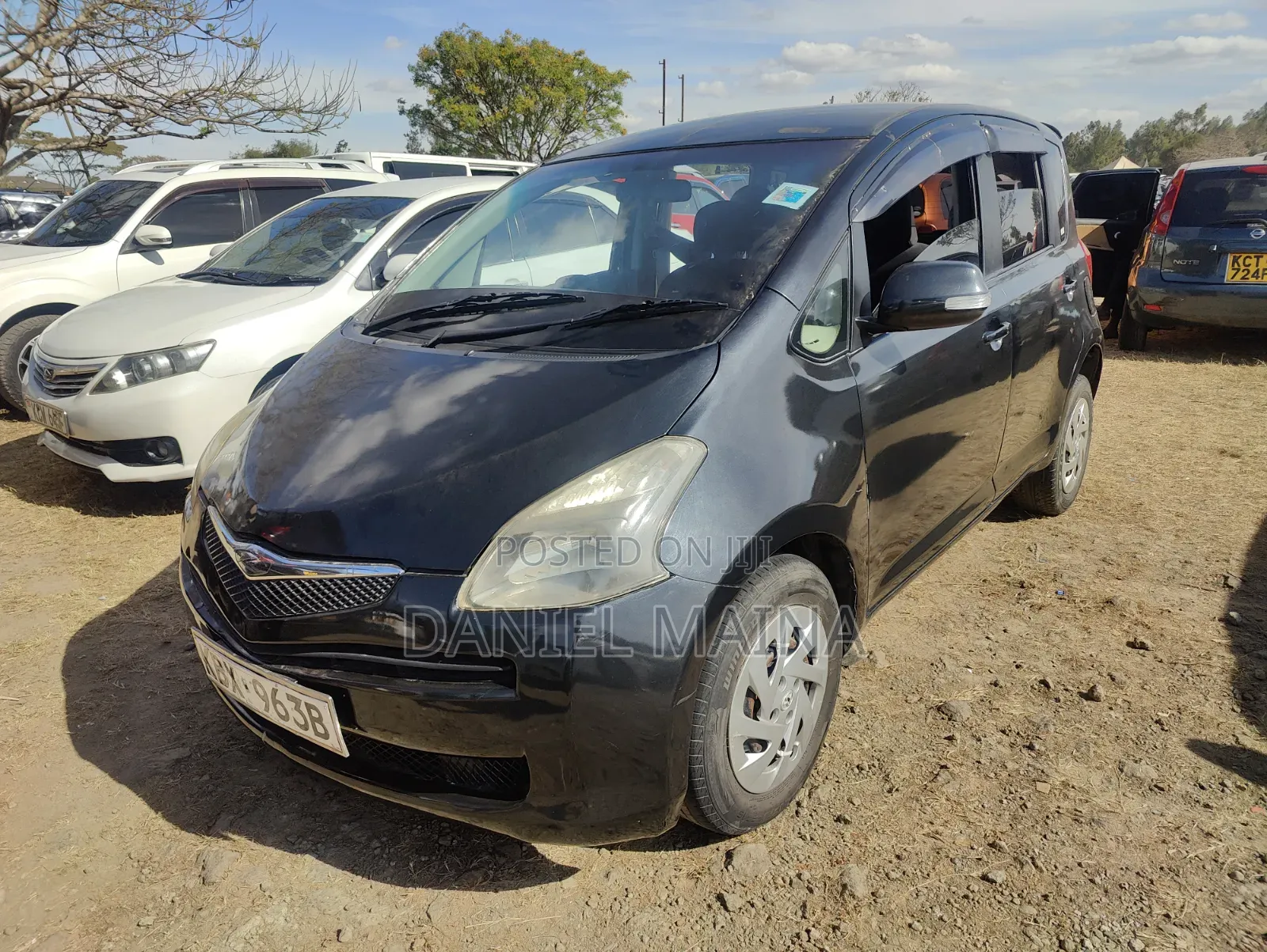 Toyota Ractis 2008 Black