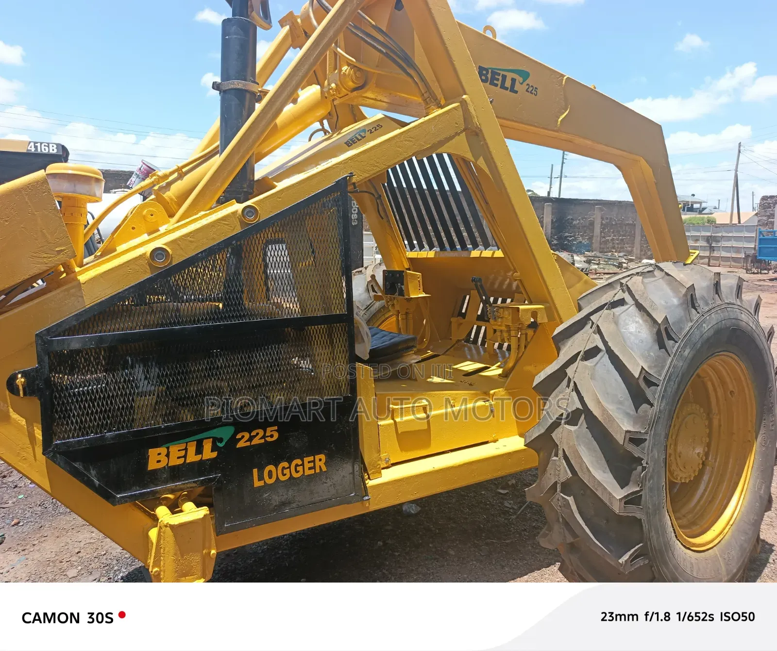 Bell Logger 225 4 Piston