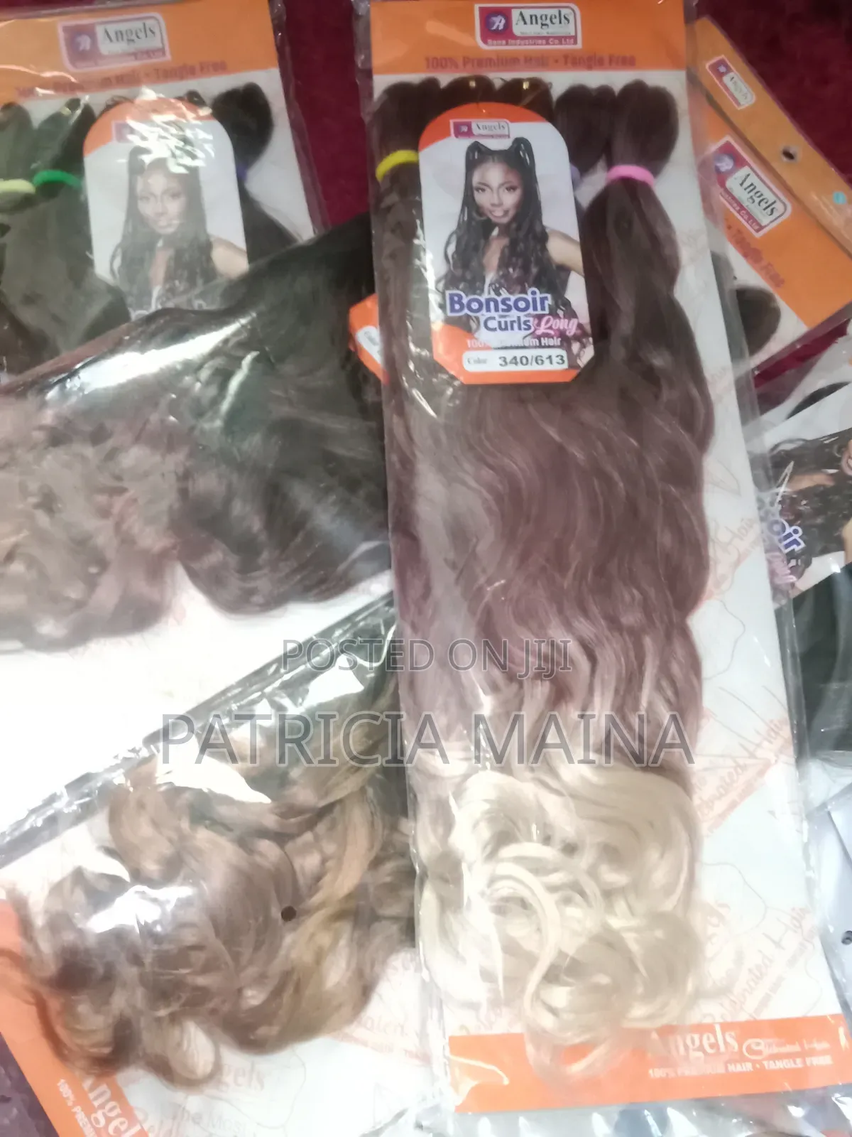 Crownelle Beauty 
Hair • Care • Fragrance • Confidence