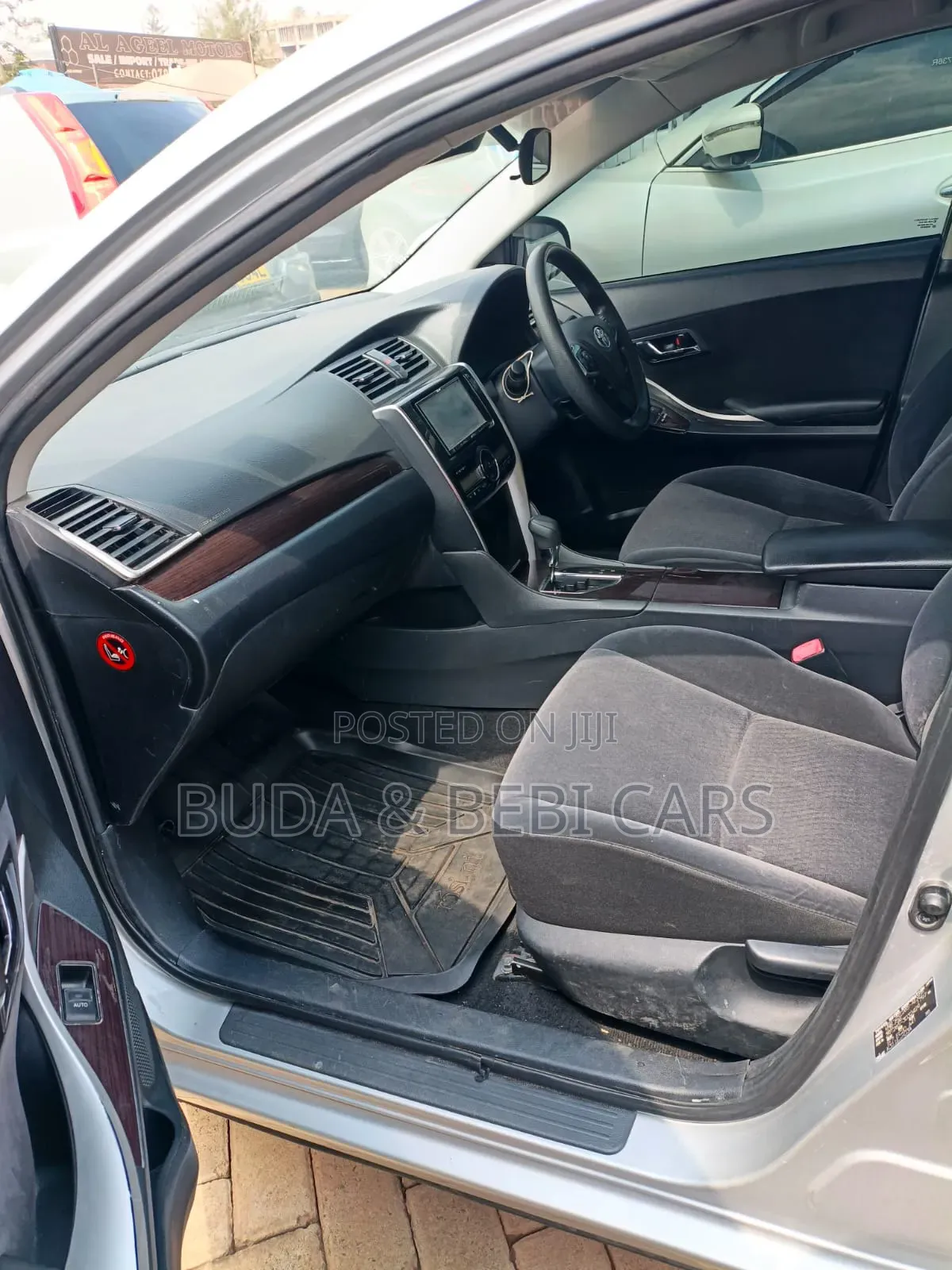 Toyota Premio 2017 Silver