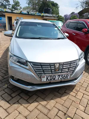 Toyota Premio 2017 Silver