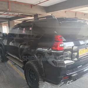 Toyota Land Cruiser Prado 2011 Black