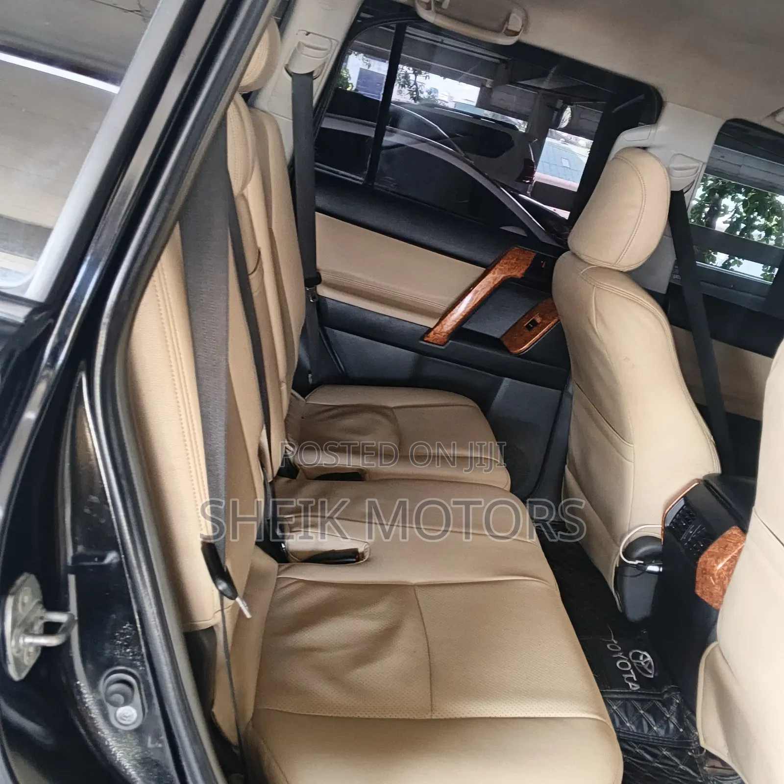 Toyota Land Cruiser Prado 2011 Black