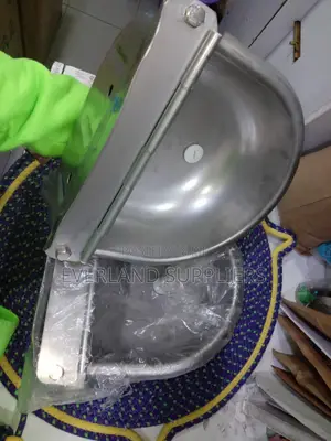 Durable Automatic Water Bowl Drinkers for Cows, Stainless