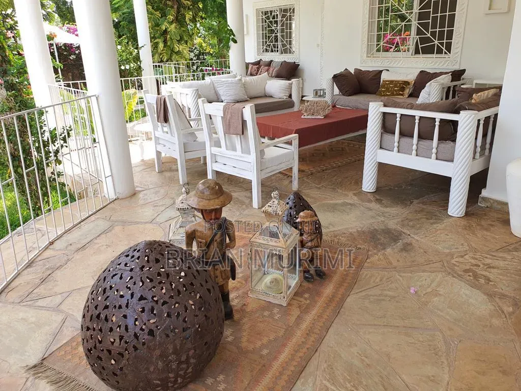 Furnished 5bdrm Villa in Watamu Estate for sale