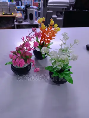 Artificial Home Decoration With Small Pot