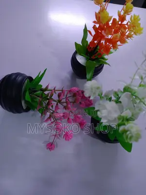 Artificial Home Decoration With Small Pot