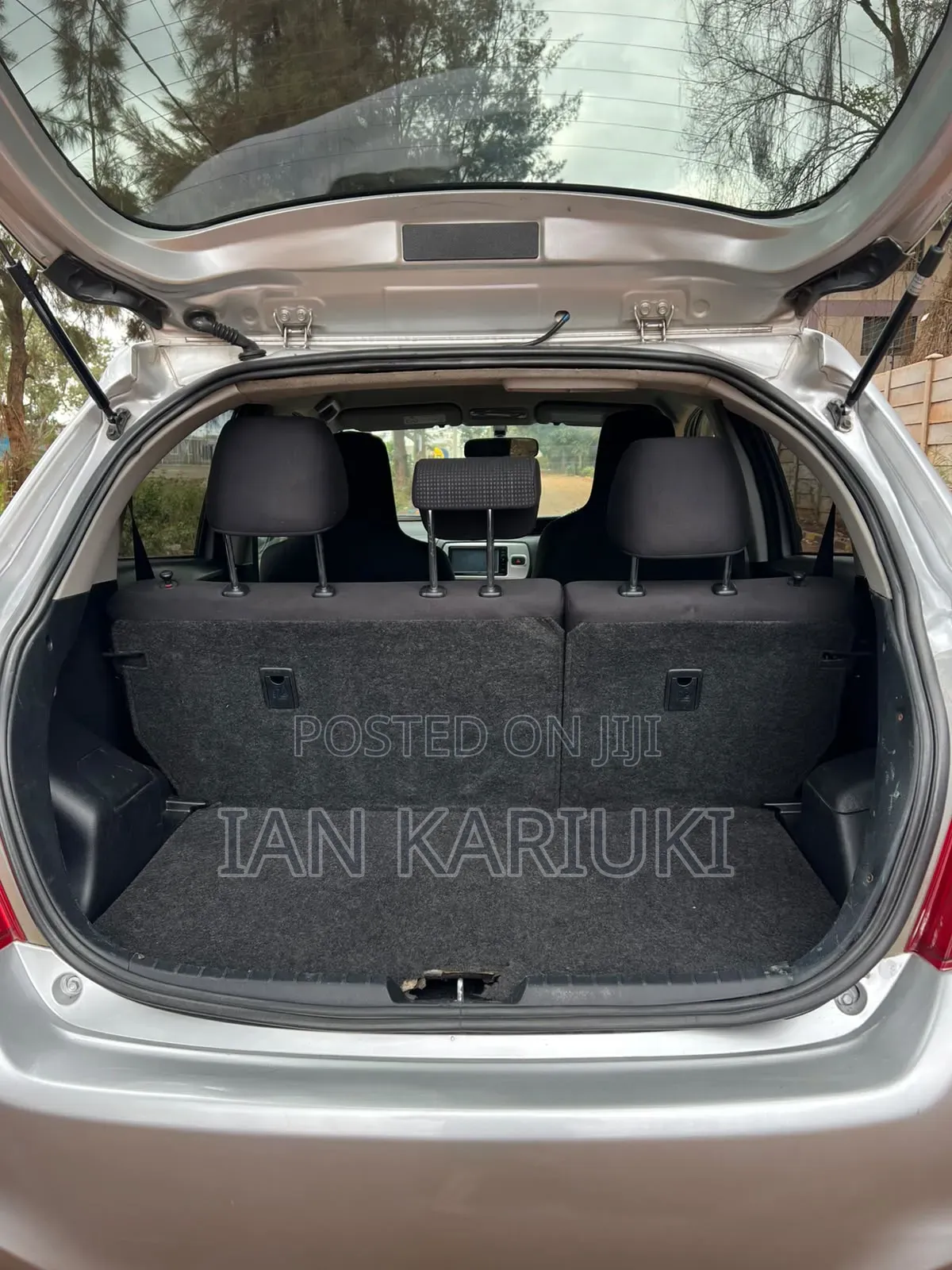 Toyota Vitz 2016 Silver