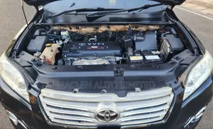 Toyota Vanguard 2012 Black