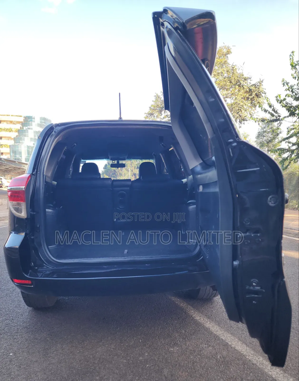 Toyota Vanguard 2012 Black