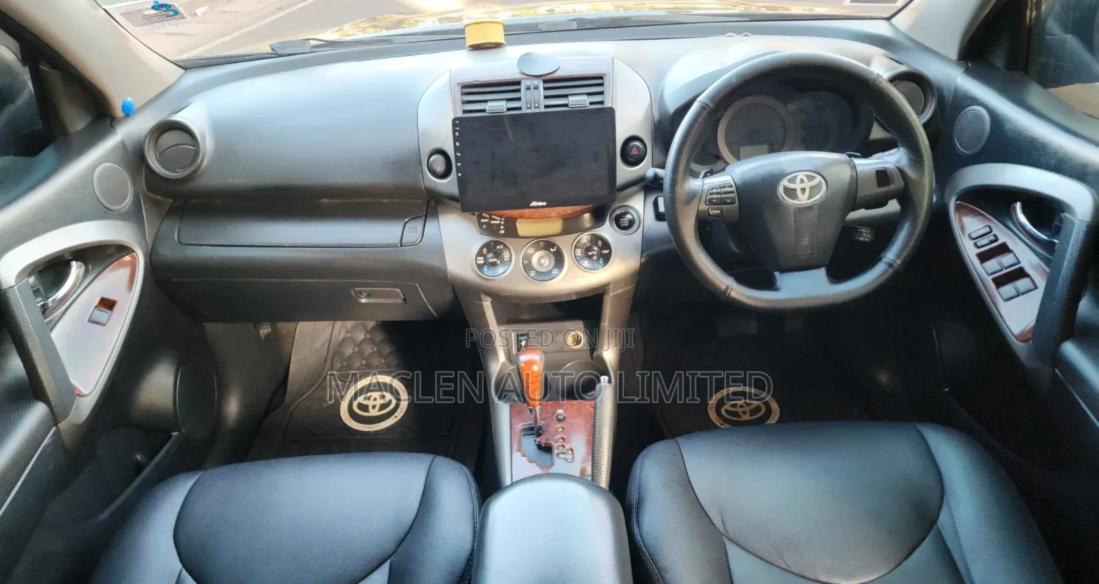 Toyota Vanguard 2012 Black