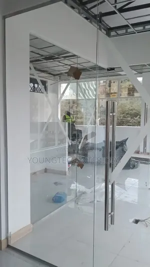 Frameless Office Partitioning