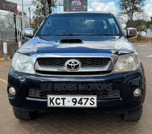 Toyota Hilux 2012 Black