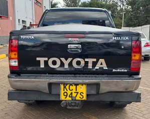 Toyota Hilux 2012 Black