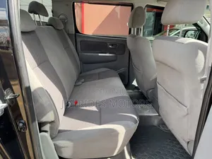 Toyota Hilux 2012 Black