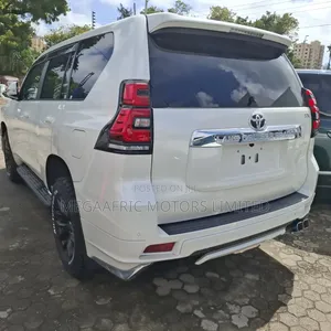 Toyota Land Cruiser Prado 2.7 2019 White