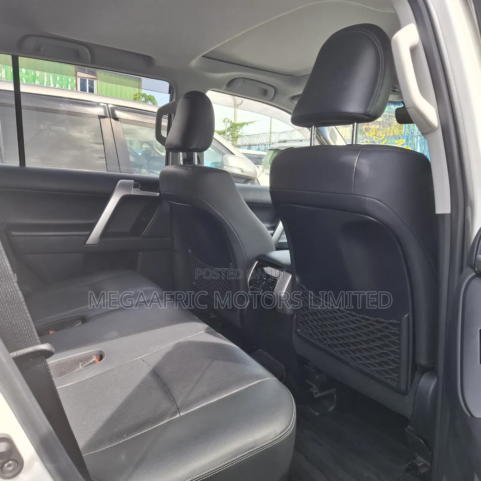 Toyota Land Cruiser Prado 2.7 2019 White