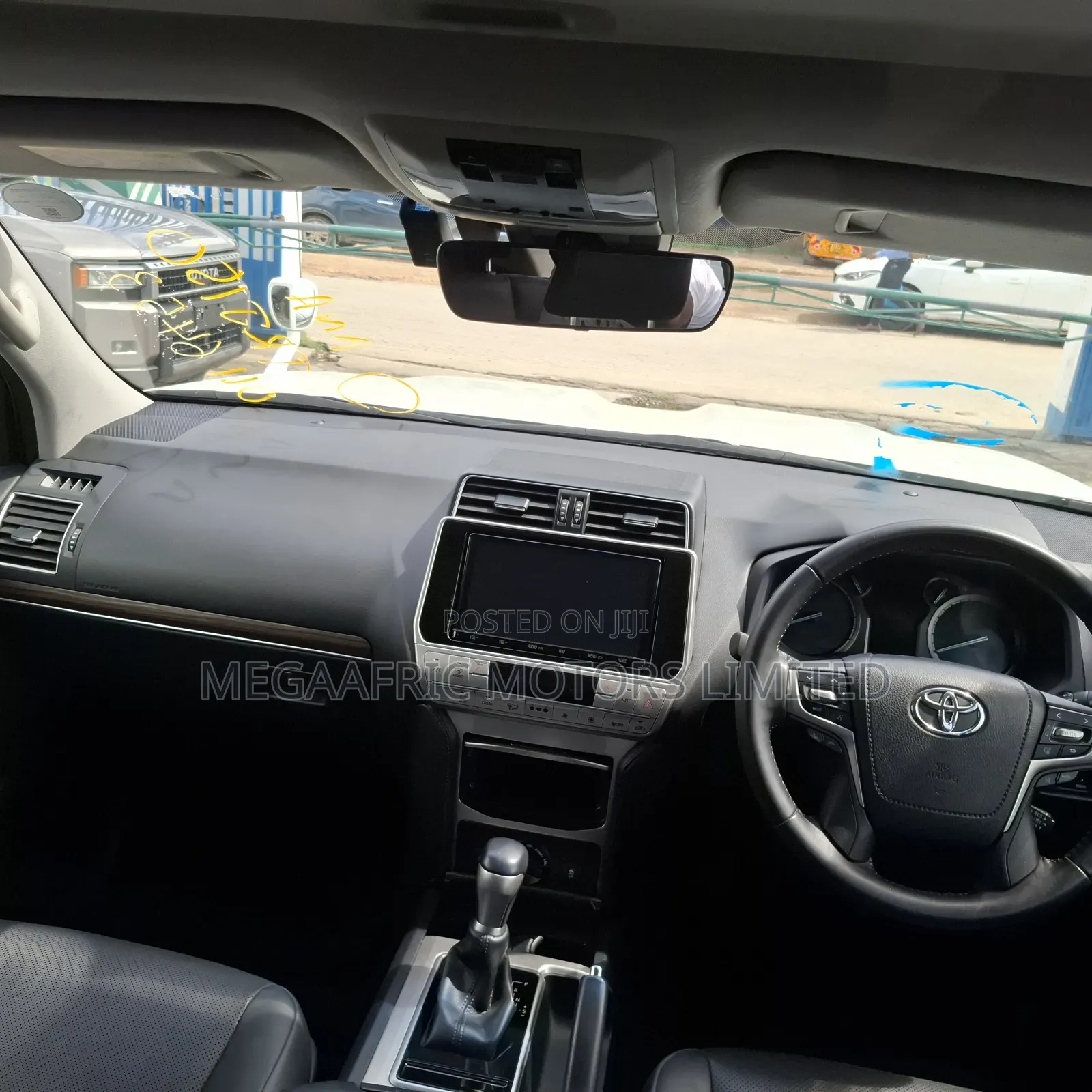Toyota Land Cruiser Prado 2.7 2019 White