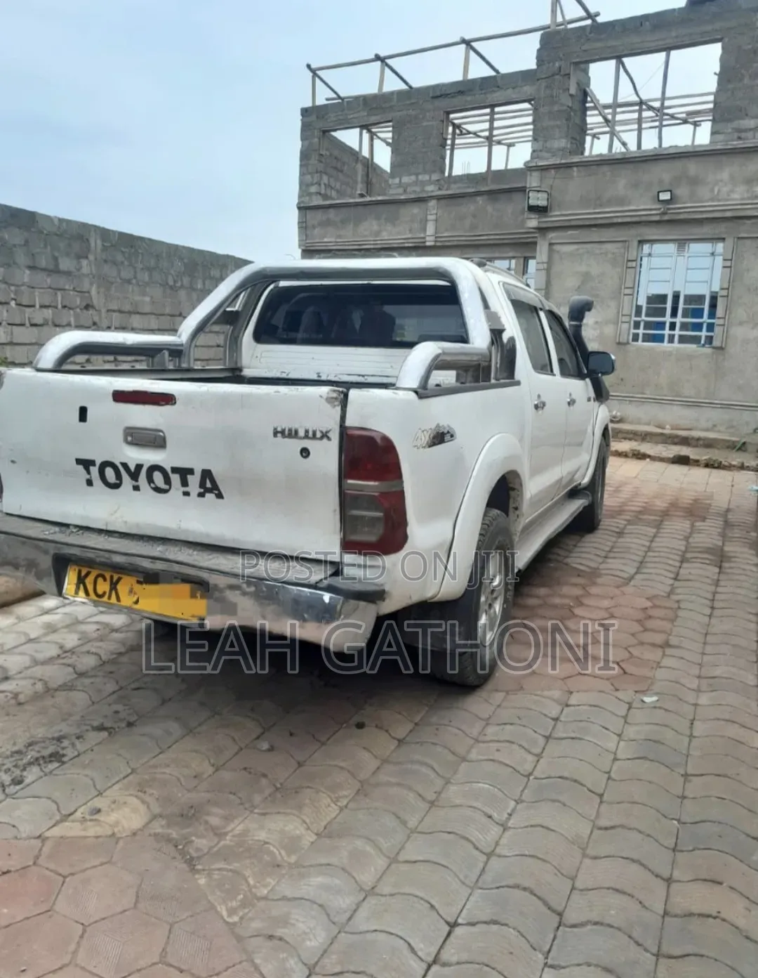 Toyota Hilux 2012 White