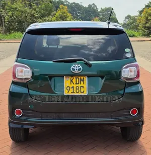 Toyota Passo 2017 Green