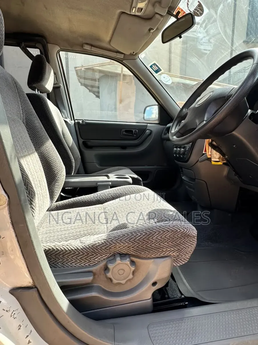 Honda CR-V 2000 White