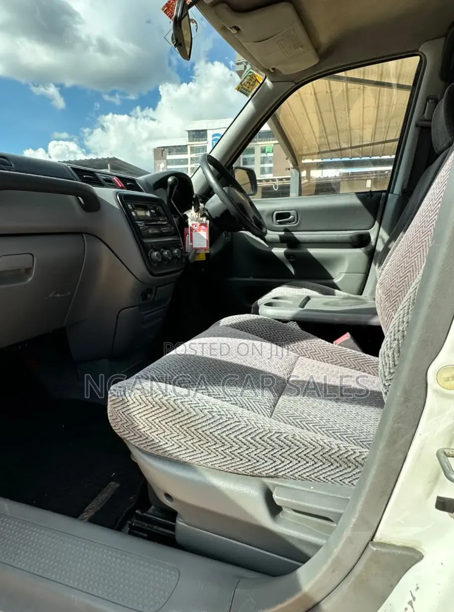 Honda CR-V 2000 White