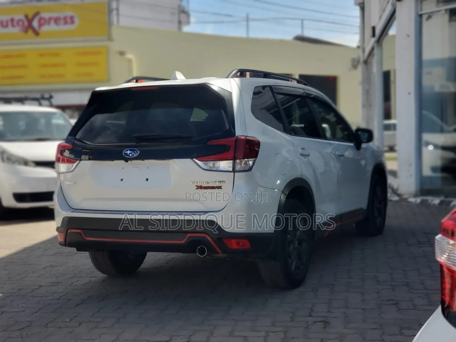 Subaru Forester Premium AWD 2019 White