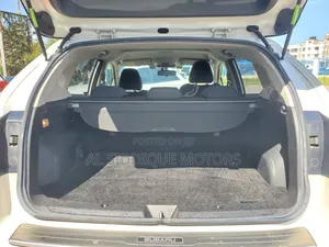 Subaru Forester Premium AWD 2019 White