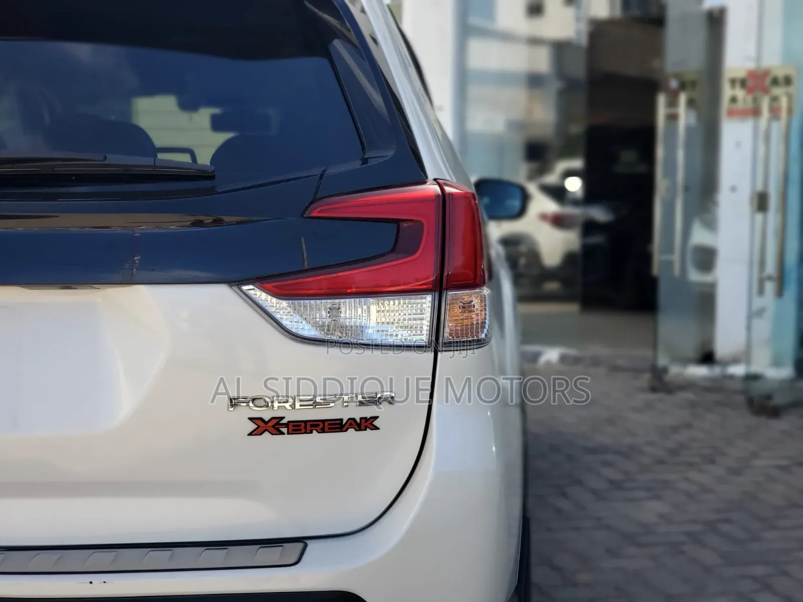 Subaru Forester Premium AWD 2019 White