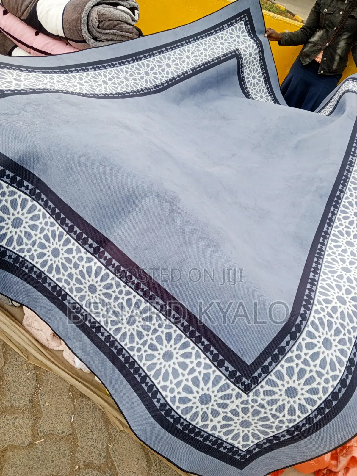 Quality Blankets and Carperts